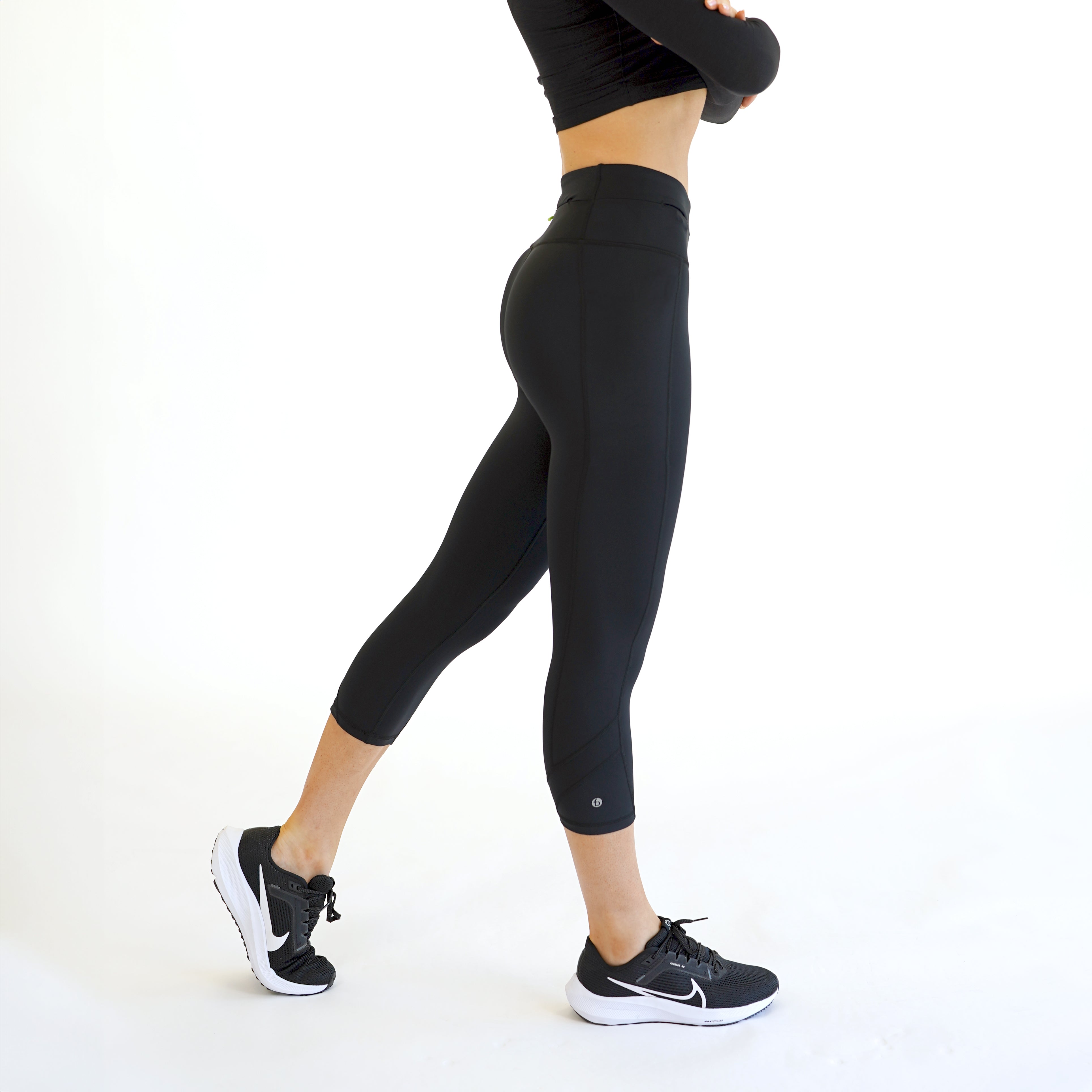 Women's Athletic Crop Leggings with Waistband Pockets – FlipBelt