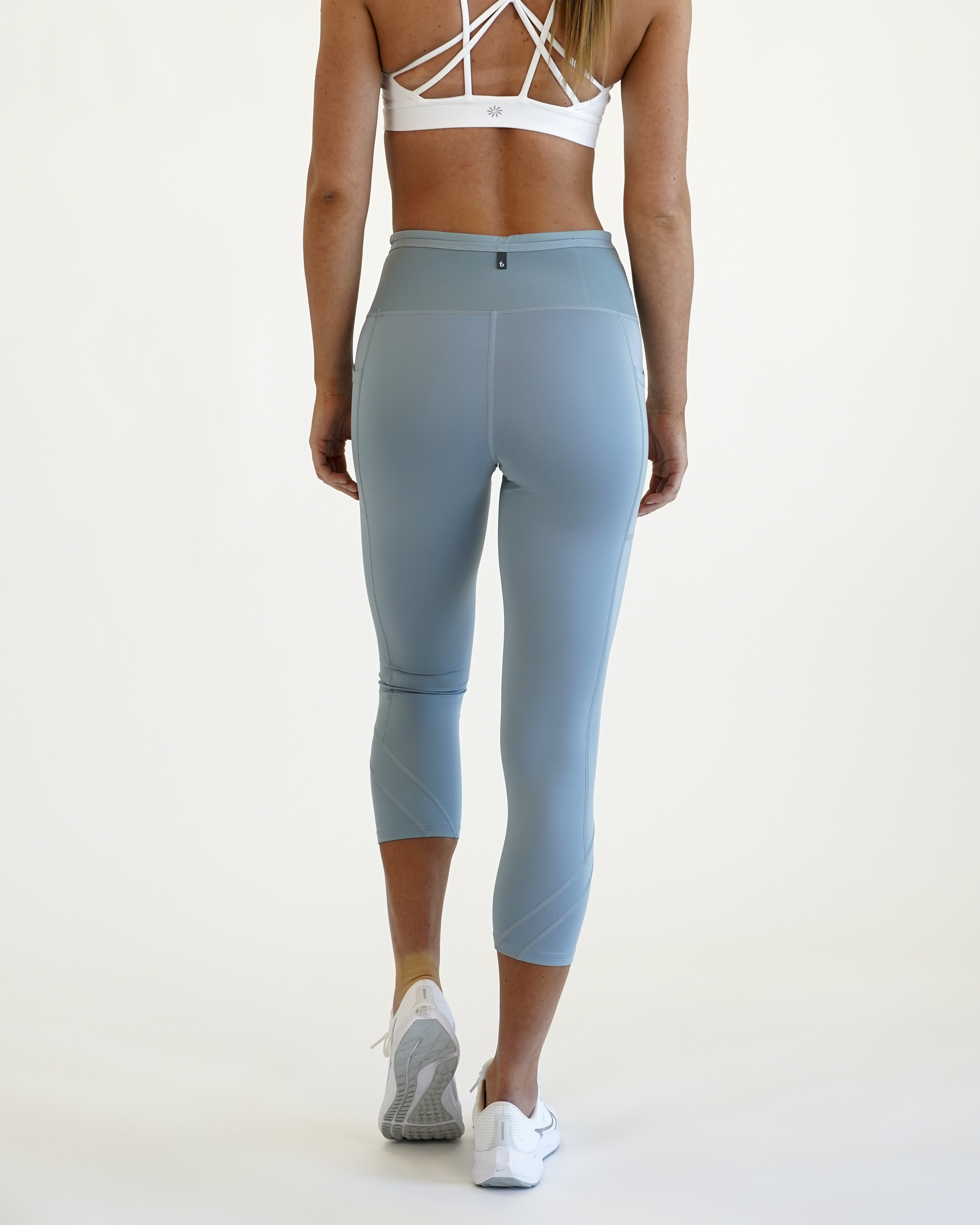 Women's Air Mid-Weight Crops